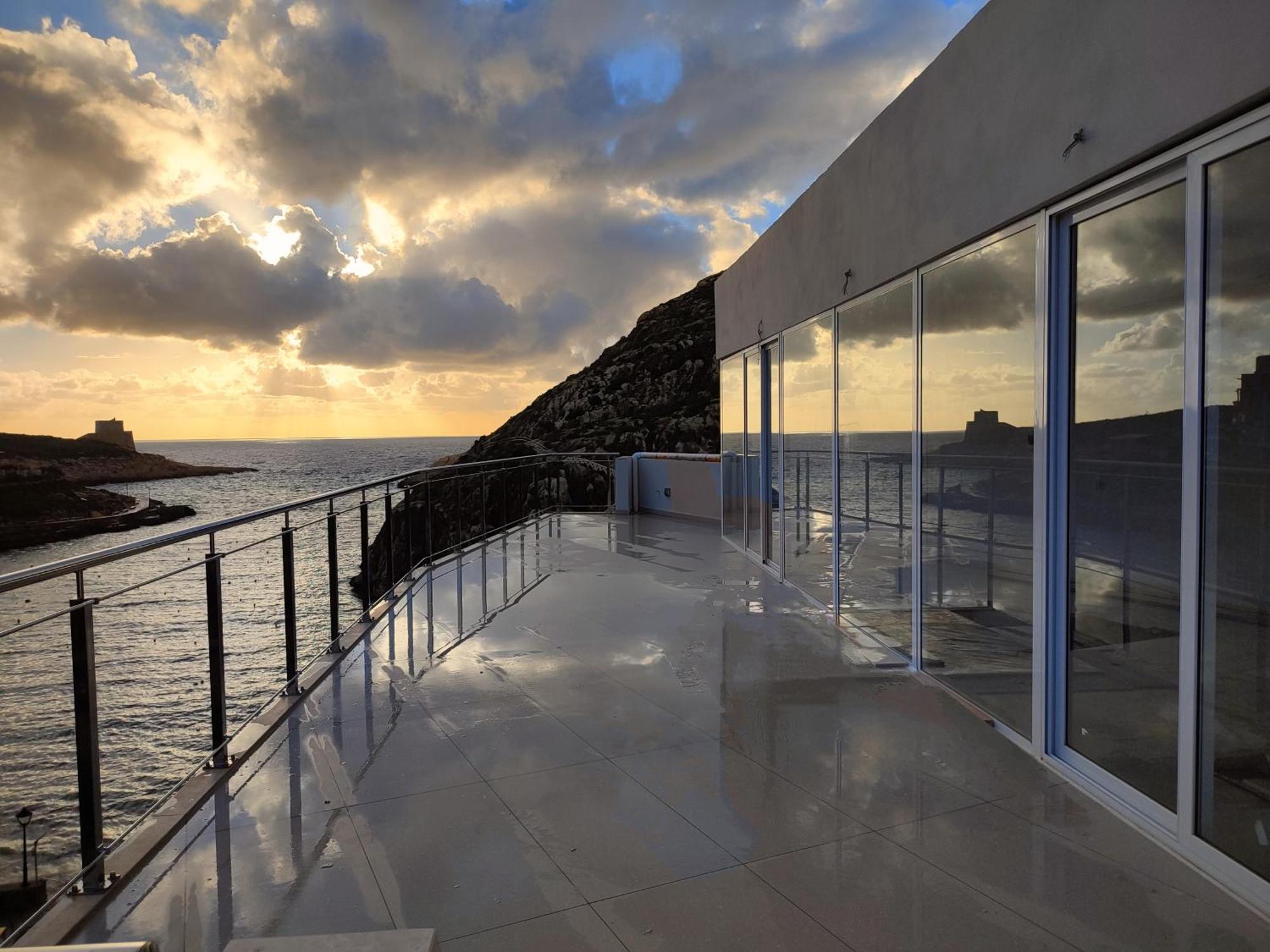 Xlendistays - Centrally Located Seafront Living Holiday Spaces In Xlendi Buitenkant foto